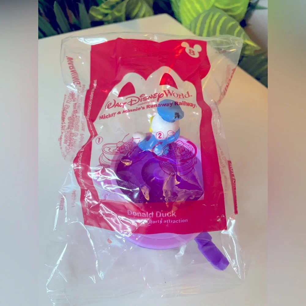 Walt Disney World Mickey and Minnie’s Runaway Railway - Donald Duck & Minnie Set